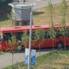 Красный автобус в Казани чуть не протаранил станцию метро