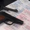 Находящемуся в международном розыске казанцу выдали лицензию и разрешение на приобретение оружия