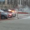 Cгорел автомобиль за 3 миллиона рублей в центре Казани (ФОТО)