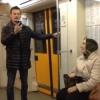 Житель Казани поет «День Победы» в вагонах метро (ВИДЕО)