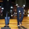 Пешеходов обяжут носить светоотражающие элементы вне населенных пунктов (ДАТА)