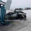 В Татарстане «Лада» на скорости врезалась в остановку (ФОТО)