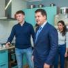 Мэр Казани посетил новую квартиру семьи молодых ученых (ВИДЕО)