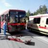 При столкновении автобуса и легкового автомобиля в Казани пострадали пять человек