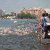 ЧМ-2015: участниц заплыва на 10 км кормили с &quot;удочек&quot; (ФОТО)