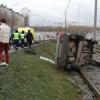 В Казани в результате ДТП «Девятка» перевернулась и упала на трамвайные рельсы (ФОТО)