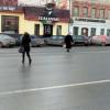 В Казани запретили посыпать тротуары солью