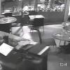 Камеры сняли атаку террористов в парижском ресторане (ВИДЕО)