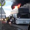 Очевидцы засняли на камеру пожар в автобусе Кумертау – Казань (ВИДЕО)