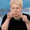 Ольга Васильева предложила обязать школьников участвовать в уборке помещений и пришкольных территорий