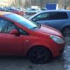 В Казани на стоянке ТЦ у автомобилей порезали шины