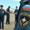 В Татарстане сотрудники МЧС выпустили из запертой квартиры троих детей