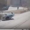 Курьезное ДТП в Казани: автомобиль перевернулся на ровном месте (ВИДЕО)