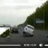В Казани перевернулся автомобиль после наезда на люк (ВИДЕО)