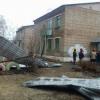 В Башкирии ветер повредил десять домов, детсад, школу и ферму