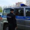 В Нижнекамске неизвестный на крыше девятиэтажке угрожает полицейским