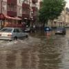 Из-за потопа на Короленко в Казани машины получили гидроудар (ВИДЕО)