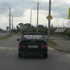 Полицейские в Казани заставили водителя сдирать объявление о заказных убийствах