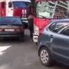 В Казани из-за коряво припаркованных авто огнеборцы не смогли проехать к месту пожара (ВИДЕО)