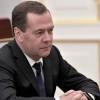 Дмитрий Медведев дал короткую рецензию роману Гузель Яхиной «Зулейха открывает глаза»