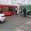 В Казани сняли на ВИДЕО столкновение автобуса и троллейбуса