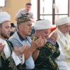 Рустам Минниханов принял участие в праздничном богослужении в честь Ураза-байрам в Галеевской мечети (ФОТО)