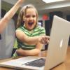 Ученые рассказали, сколько времени дети могут «сидеть» в интернете