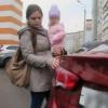 «Я боюсь!»: в Казани маме двоих детей облили кислотой автомобиль 
