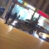 В Казани произошла потасовка – водитель сбил людей и протаранил несколько машин (ВИДЕО)