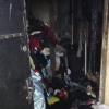 Пожарные спасли пожилую челнинку из захламленной квартиры, охваченной огнем (ФОТО)