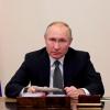 Путин поручил устранить проблемы с зарплатами бюджетников