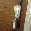 Срезали дверь болгаркой: в Алтайском крае омоновцы по ошибке вломились в квартиру к женщине с двумя детьми