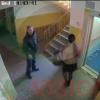 В Нижнекамске на камеры попал мужчина, который преследовал девушку (ВИДЕО)