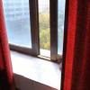 В Москве спящая девочка вышла в окно 12-го этажа и выжила
