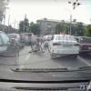 Таксист и велосипедист подрались на проезжей части в Казани (ВИДЕО)