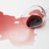 Девушка выпила бокал красного вина, впала в кому и умерла