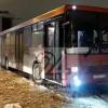 В Казани агрессивные парни ударили водителя автобуса «розочкой» в грудь