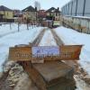 Жители казанского поселка перекрыли улицу для водителей, объявив ее своей