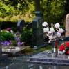 Охранник кладбища, на котором захоронили прах Шатунова, пожаловался на его поклонников