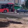 В Казани кондуктор выбросил пассажира из автобуса прямо на глазах у прохожих (ВИДЕО)