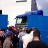 Строители в Нижнекамске заблокировали въезд на базу, требуя выплат долгов по зарплате