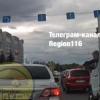 В Казани попал на ВИДЕО водитель «ГАЗели», подаривший розу пассажирке легковушки