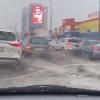 Казанцы сняли на видео затопленный от дождя проспект Победы и другие улицы