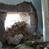 Молния пробила стену жилого дома в Турции