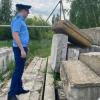 В Саратовской области восьмилетнего мальчика насмерть придавило бетонной плитой