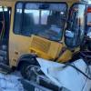 Женщина и ребенок погибли в ДТП со школьным автобусом