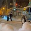 В Казани возбудили дело на блогера, который прокатил сына на сноуборде по дороге (ВИДЕО)