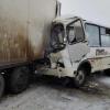 В Татарстане автобус столкнулся с грузовиком, есть пострадавшие