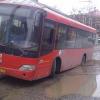 На улице Тукая в яму провалился красный автобус (ФОТО)