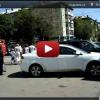 В Казани неудачно припаркованный «Опель» остановил движение  (ФОТО+ВИДЕО)